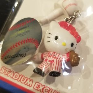 🆕️Hello Kitty x Philadelphia Phillies phone charm
